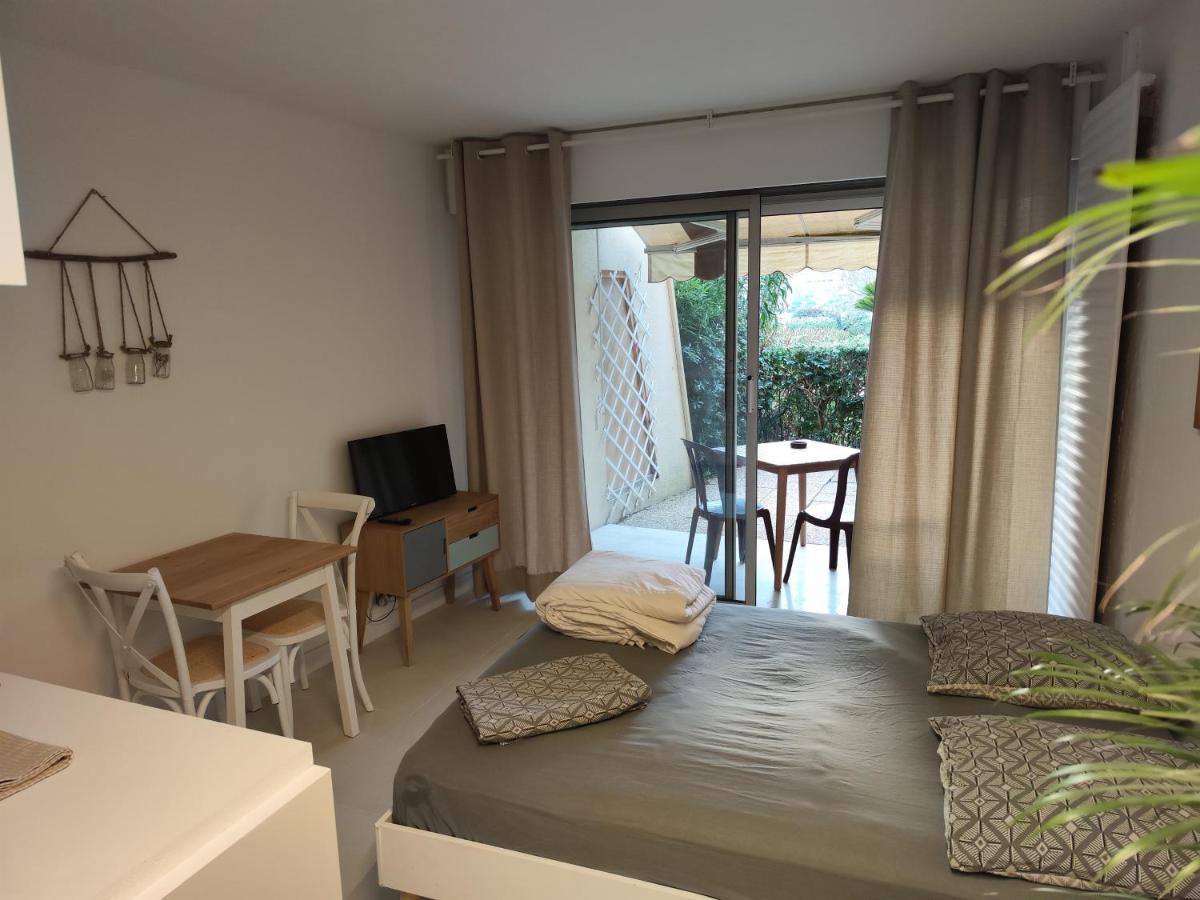 Studio Cannes Marina Мандельё-ла-Напуль Экстерьер фото